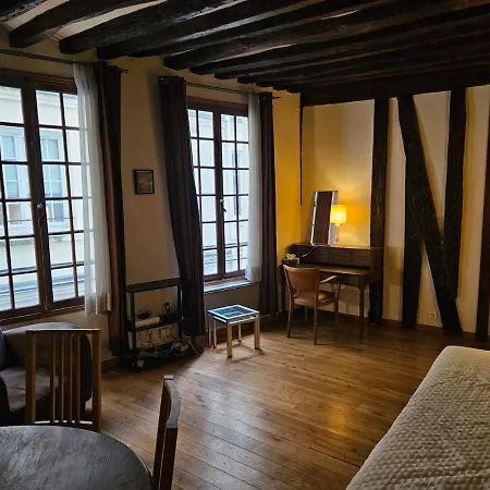 شقة Quiet Two In Le Marais Historic Building باريس